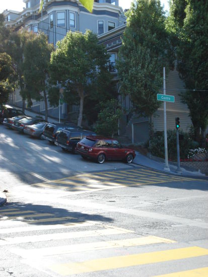 hier sieht man mal die steilen Strassen...