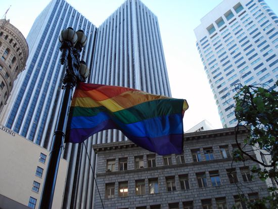 ...und eine Kleinere (wie an jeder Strassenlampe entlang der Marketstreet) in Mitten der Hochhäuser