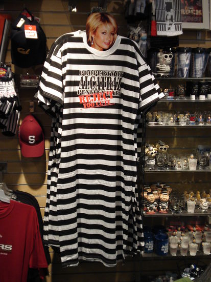 *hihi*...das war zu der Zeit, als die arme Paris im Knast war