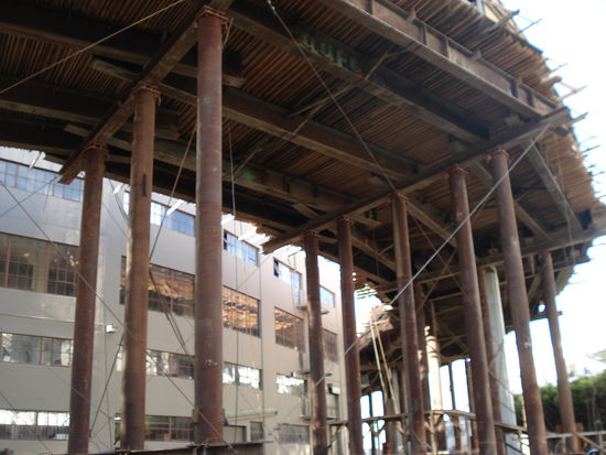 So sieht es aus, wenn hier ein neuer Highway gebaut wird...sehr vertrauenswuerdig, oder!?