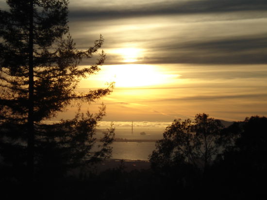 Golden Gate Bridge mit Wolken...
