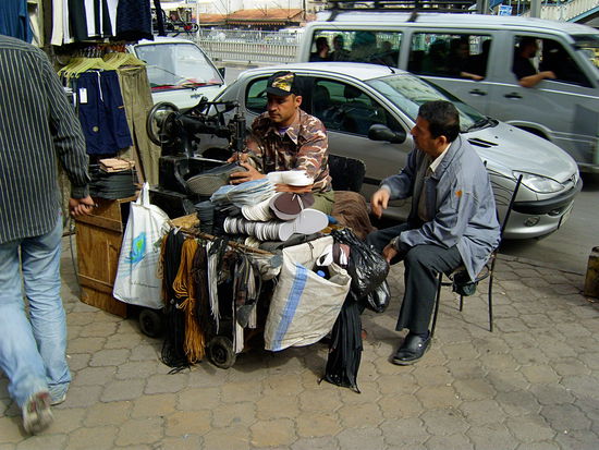 Der Schuster an der Straße