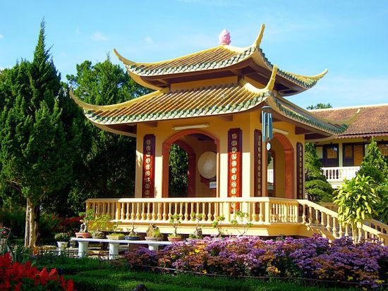 Schön gepflegte Linh-Phong-Pagode