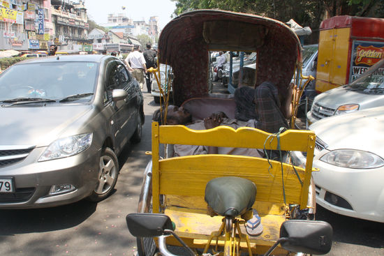 Kleine Pause mitten im Verkehr egal bei welcher Lautstärke