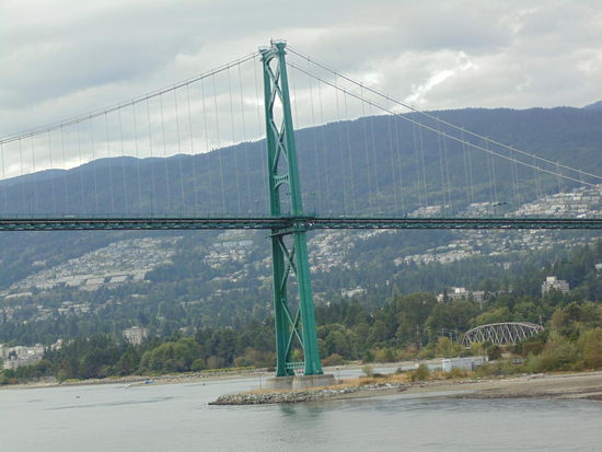 Lions Gate Bridge in Vancouver