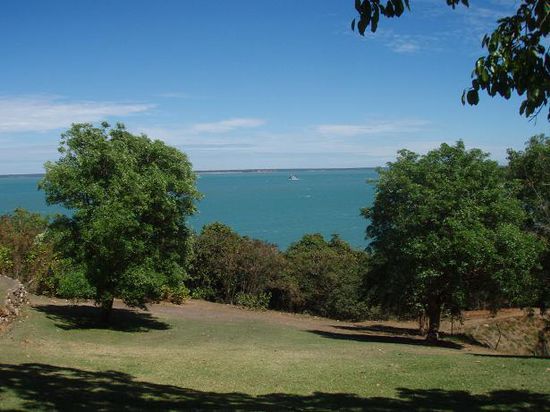 Park mit Blick aufs Meer