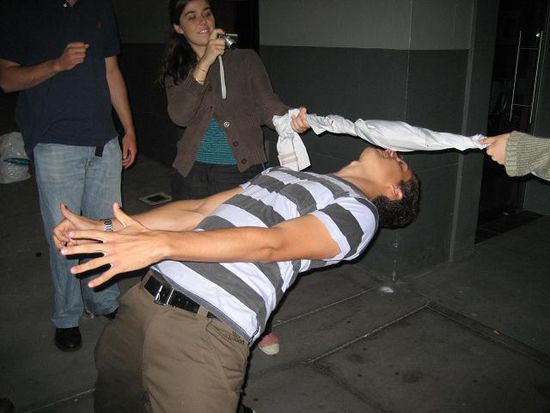 El hombre locco beim limbo