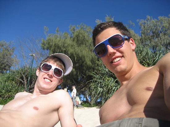 immmer noch genuegend warm, am strand zu chillen