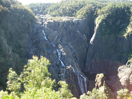 schoener Wasserfall, leider wars nicht haupseason und sie haben den Wasserhahn nicht so doll aufgedreht