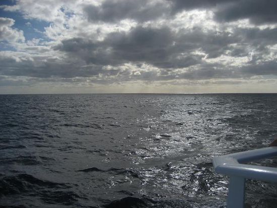 Aufem Milln Reef sind wir grad, sieht man halt grad nicht so das reef wegen dem wasser...;D