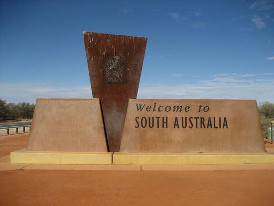 vom Northern Territory to South Australia