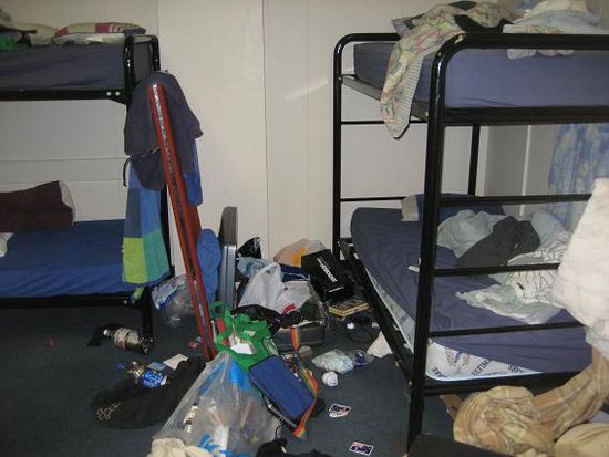 Zimmer im Hostel. Zum Glueck wars immer schoen aufgeraeumt!