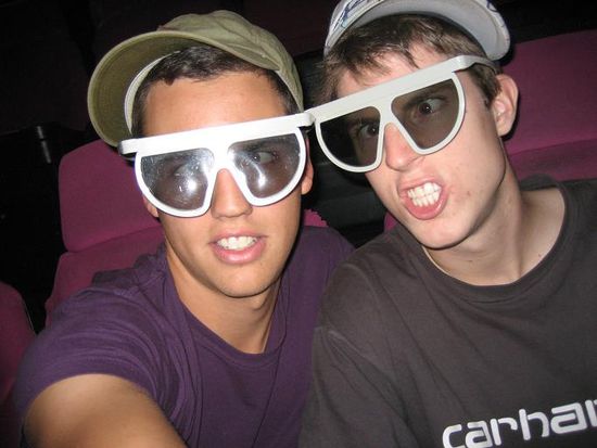 da zahlt man aber schon lieber ein bisschen mehr fuer neue glaesser, als dass die dann unpassend aussehen!