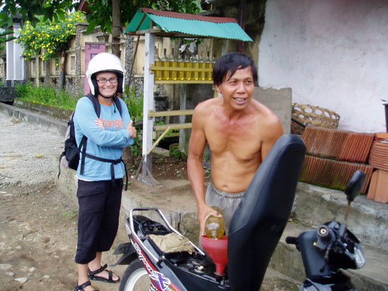 an der Tankstelle...