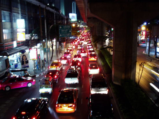 unsere Strasse bei Nacht