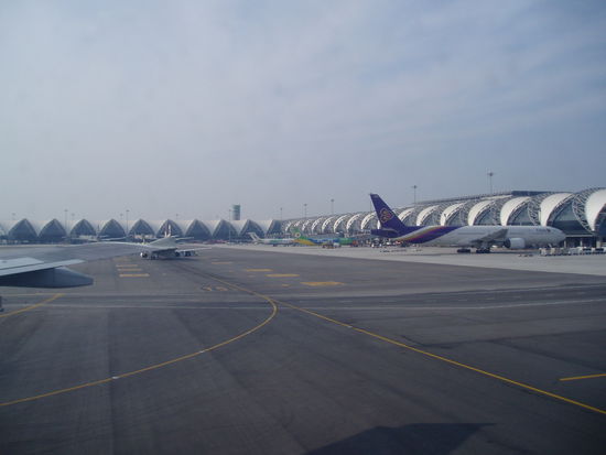 Abflug Flughafen Bangkok ...