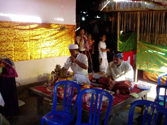 die Leiter der Zeremonie ...