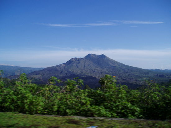 Das Batur Massiv von Sueden