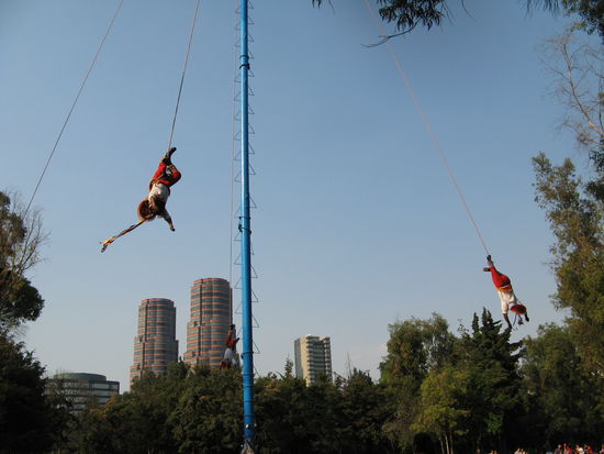 mexico D.F., vor dem museo de antropologia
