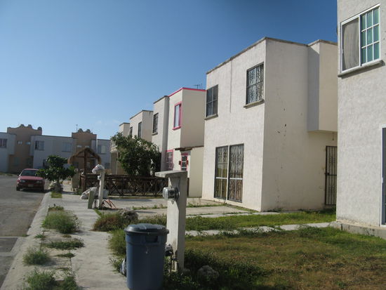 in so einem haeuschen wohnen wir zur zeit