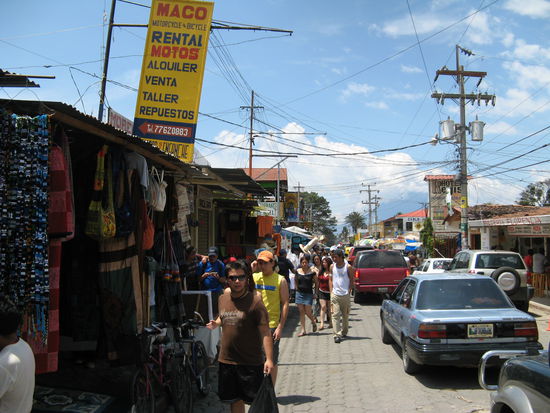 Einkaufsstrasse von Panajachel