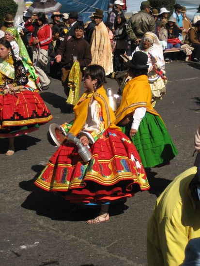 hier sieht man ganz gut die tausend lagen der roecke