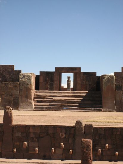 ausflug zur pre-inka staette "tiwanaku", eine stunde von la paz entfernt.