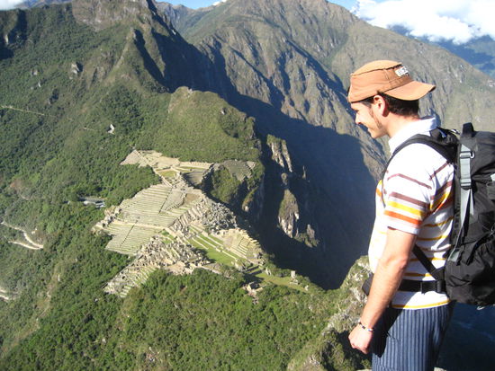 und oben liegt die ganze staedte majestaetisch vor einem.