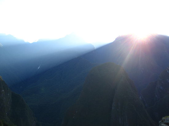 ...die sonne kaempft sich durch...