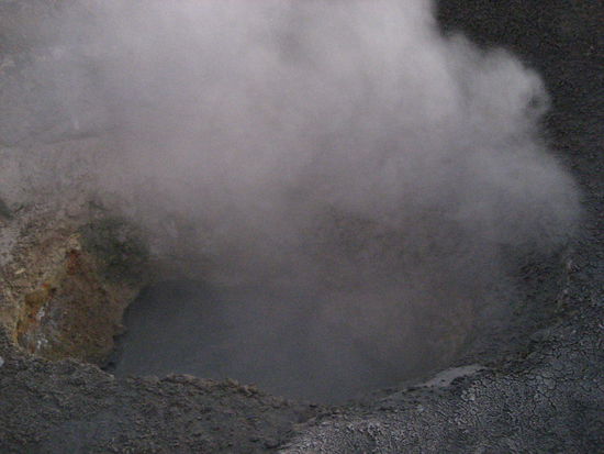wie wir spaeter erfahren haben, sind in dem feld angeblich schon touristen reingefallen und zu tode gekommen
