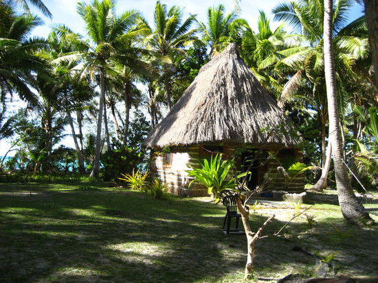 unsere zweite bure, diesmal sehr viel komfortabler, mit eigenem bad und klo und dusche.