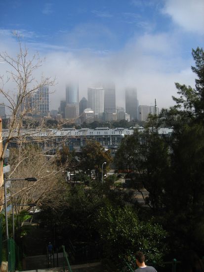 sicht vom ende der victoria street, wo wir wohnten. an dem tag noch etwas diesig, doch die letzten tage waren wunderbar und von winter keine spur!