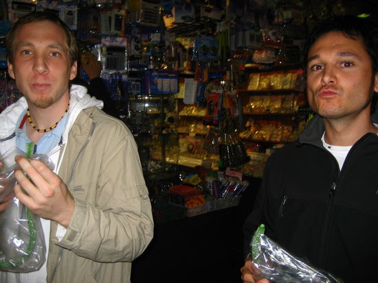 gummitiere und sonstigen kram im paddys market, wo man im gegensatz zum zupermarkt auch echt guenstig obst und gemuese einkaufen kann