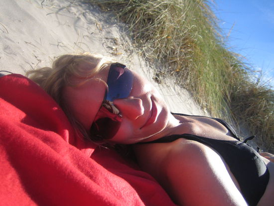 gruendonnerstag in den duenen am strand