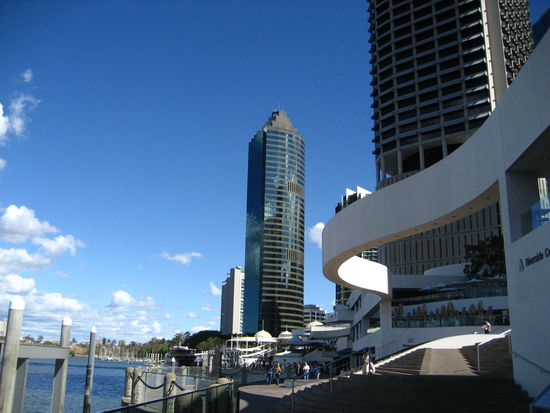 hier nun das emporstrebende brisbane, was nach sydney und melbourne als dritte kraft in australien am schnellsten waechst.