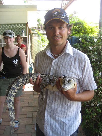 und wenn alle dieses krok halten dann tun wir das halt auch...
chris kommentar: fuehlt sich an wie eine handtasche...