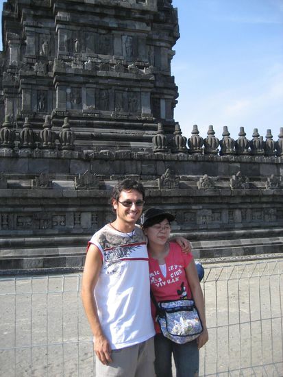 chris und ich mussten uns uebrigens mehrere male mit asiatischen touristen ablichten lassen, die sich dann tausendmal bedankten und ganz eng an uns schmiegten... (?!)