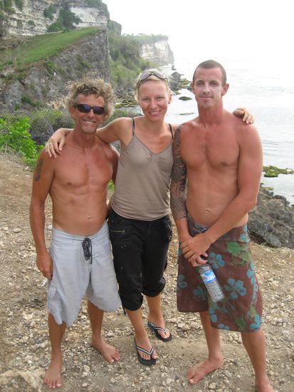 ja, wo soll man da fett ansetzten, wenn man taeglich 2x4 stunden surft...? schon mal nen dicken surfer gesehen?!