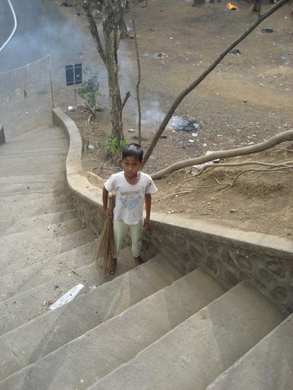 muellverbrennung auf indonesisch