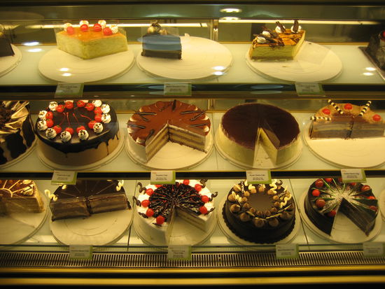 mittags kamen wir dann zum kuchen essen (klar! wer kann da nein sagen?!)