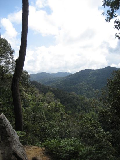 zuerst erwanderten wir diesen aussichtspunkt...