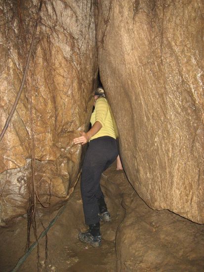 hier durch?! meine guete... aneglich sind hier auch schon touristen steckengeblieben...