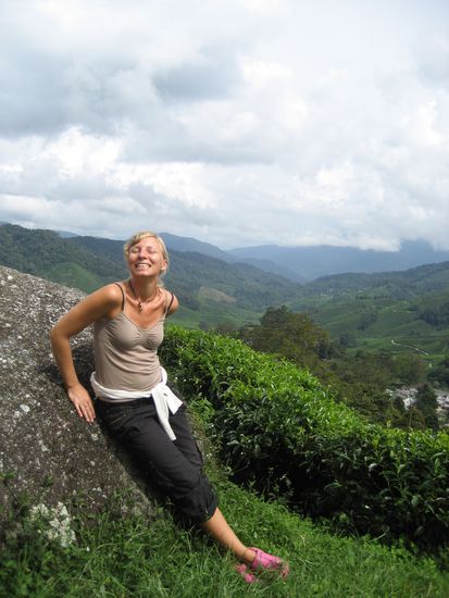 ganz oben auf dem aussichtspunkt hat man einen unglaublichen blick ueber all die felder