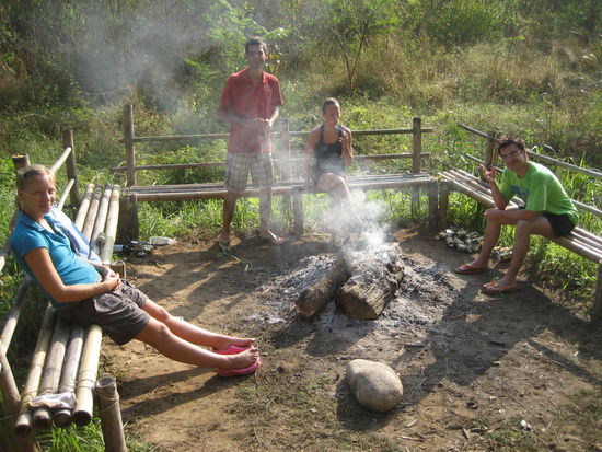 und hier sassen wir dann bis nachts, ueber uns die sterne und sonst nichts - es war herrlich!