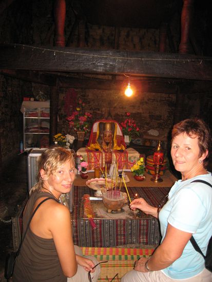 auch die winzler beten - fuer besseres wetter daheim im kalten deutschland ha ha!