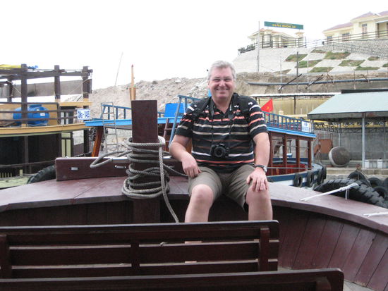 doch das stoert unsere gute laune in keinster weise! pole position fuer die fotografen!