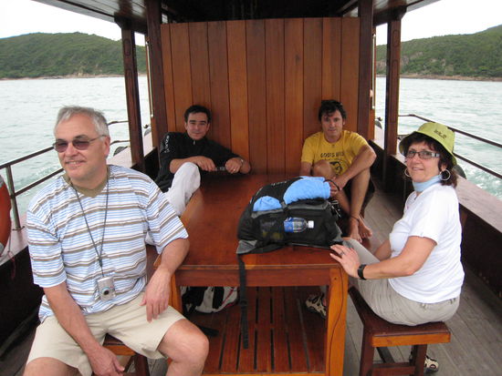 also zugegeben: 35 grad sehen anders aus. meine eltern meinen ich sei "verfroren" und muesse mich nun langsam wieder an deutschland gewoehnen...