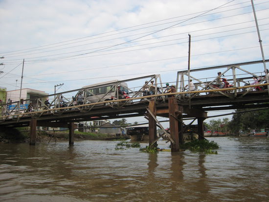 eine der waghalsigen bruecken