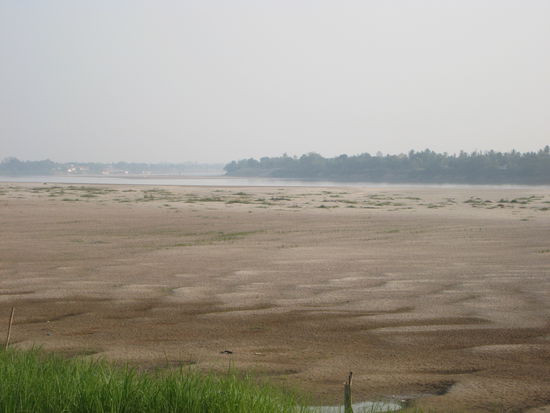 sand statt wasser - trockenzeit in laos
