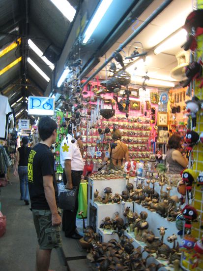 hier gibt es (fast) alles was die welt (oder der tourist) so braucht